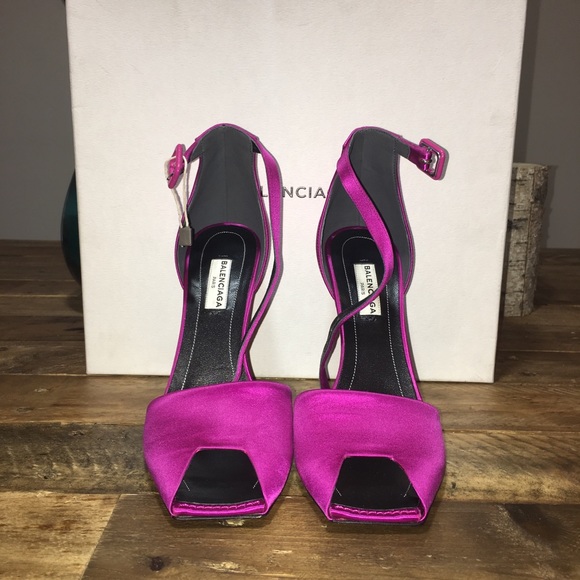 New Balenciaga Satin Broken Heel Peep Toe Pumps - Picture 8 of 8